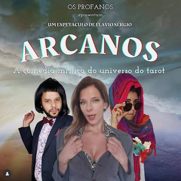 Cintia Drucker in Arcanos web series funeral scene