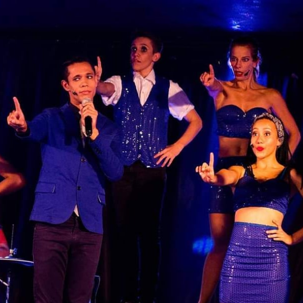 Cintia Drucker performing in Jesus Christ Superstar